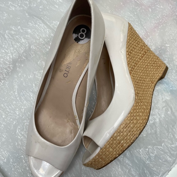 Nude Straw Wedges w/Peep Toe (8) - Picture 9 of 9